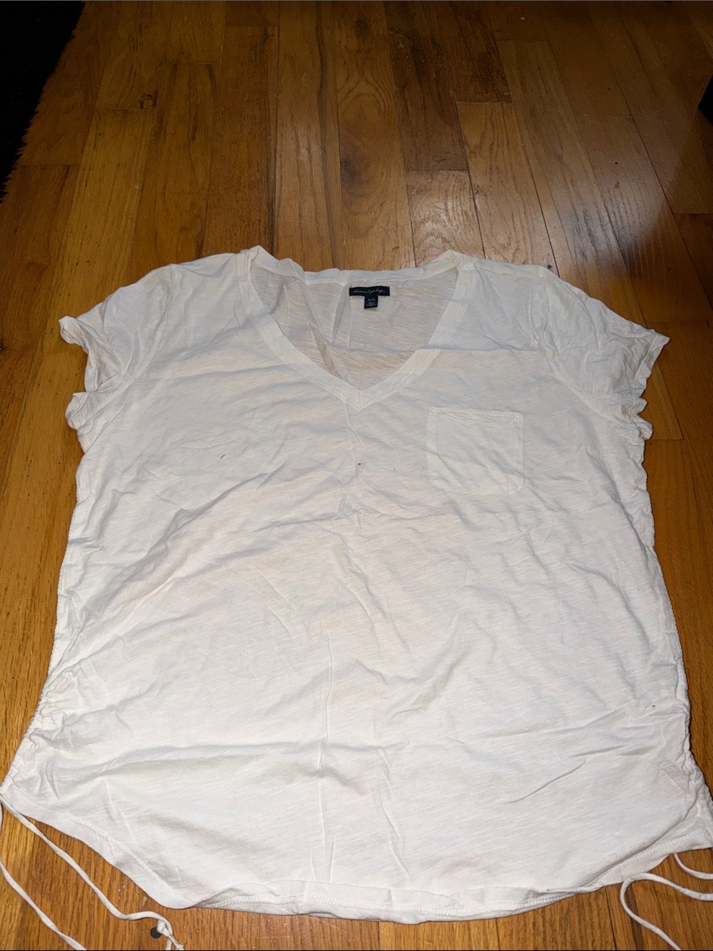 American Eagle Outfitters White V-Neck Pocket Tee